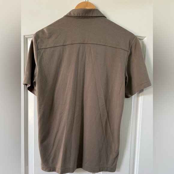 Uniqlo x Theory Collab AIRism Shirt 🤎 Taupe Brown | Size S | Cool & Minimalist 👕 - Picture 2 of 10